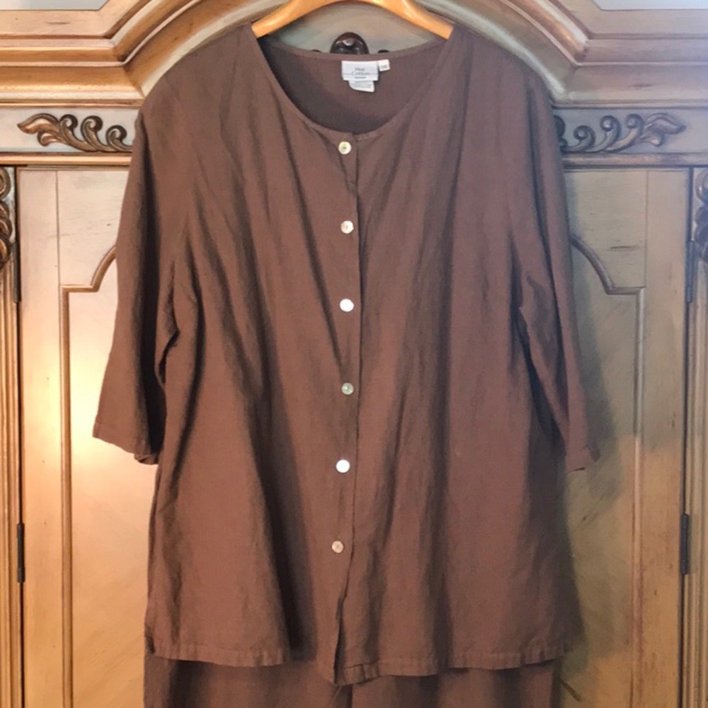 Hot Cotton linen blend tunic and pants set.